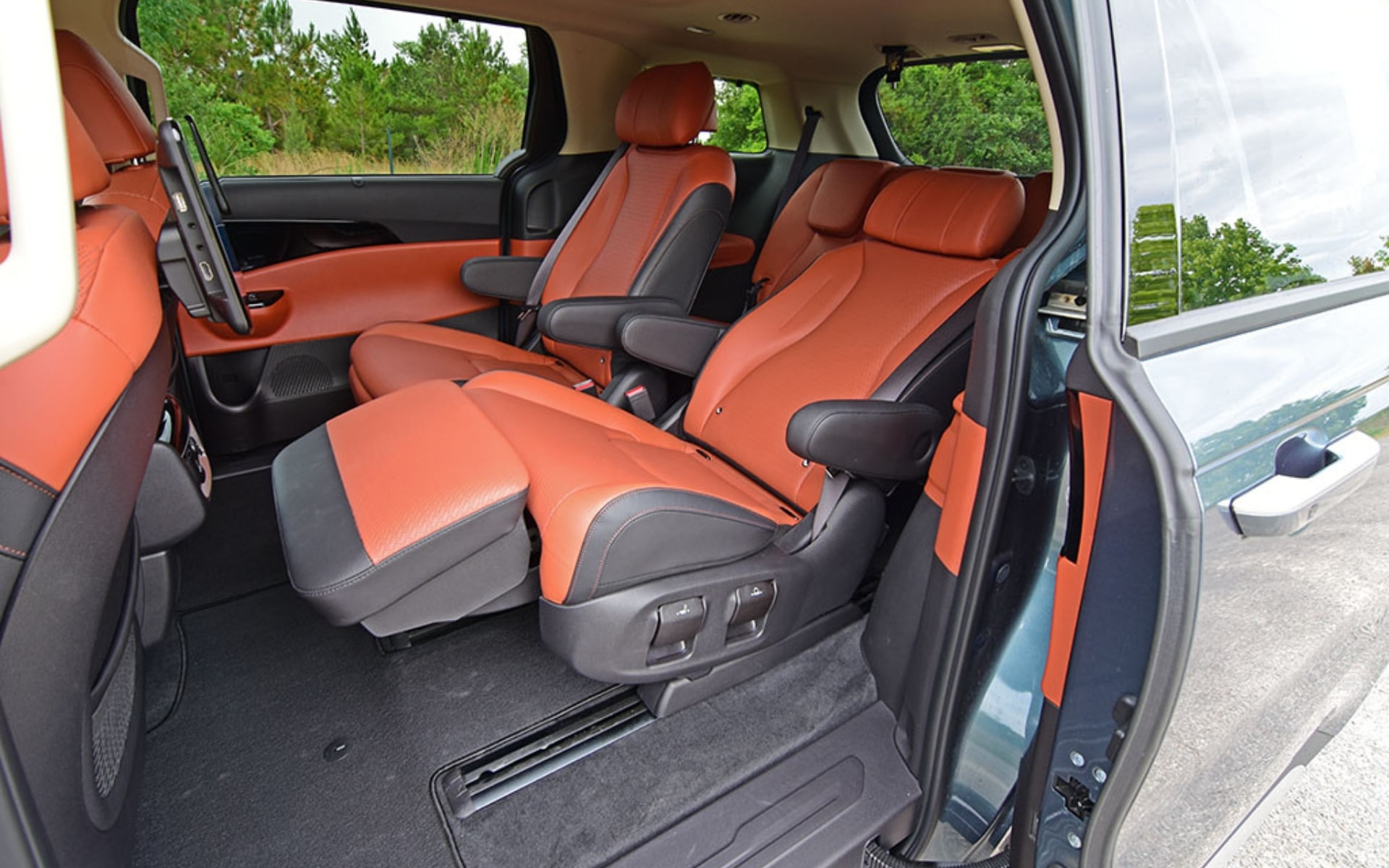 Kia Carnival Nappa leather seats for ultimate comfort