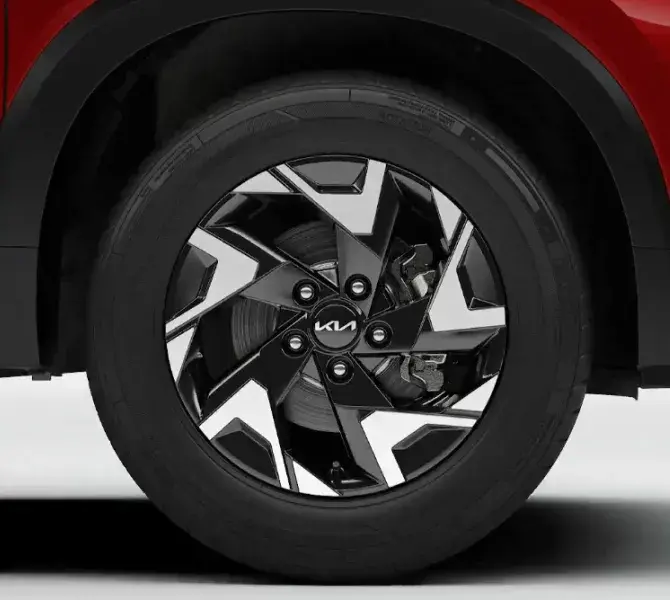 Kia Sonet sporty crystal cut alloy wheels